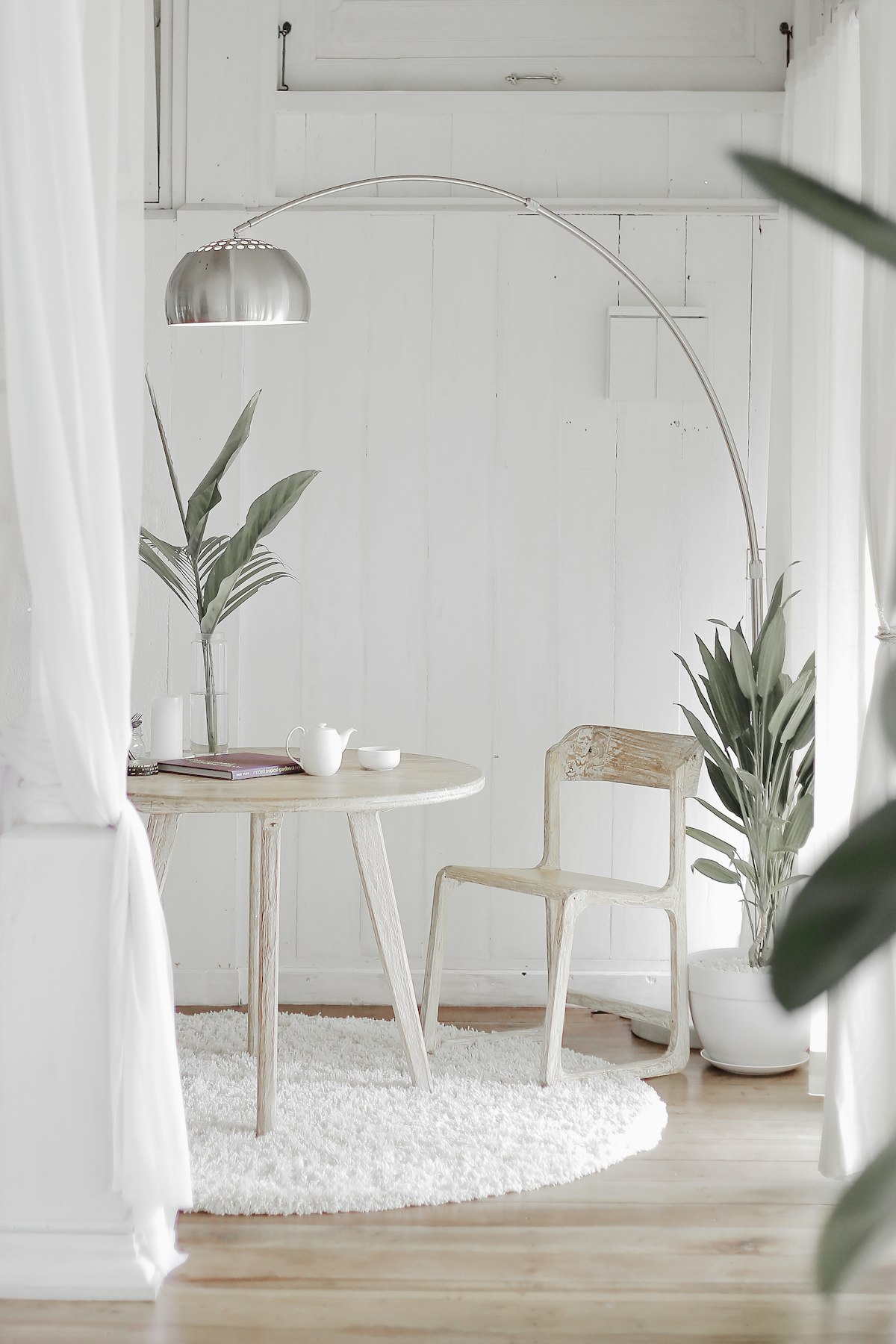 Natural wood and linen textures